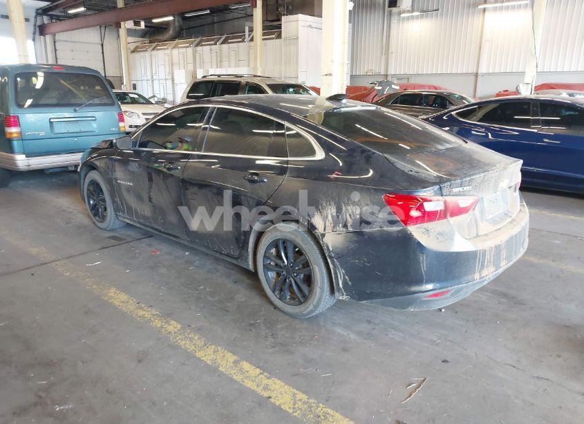 Photo 3 of 2017 Chevrolet Malibu 1LT (VIN 1G1ZE5ST8HF130090)