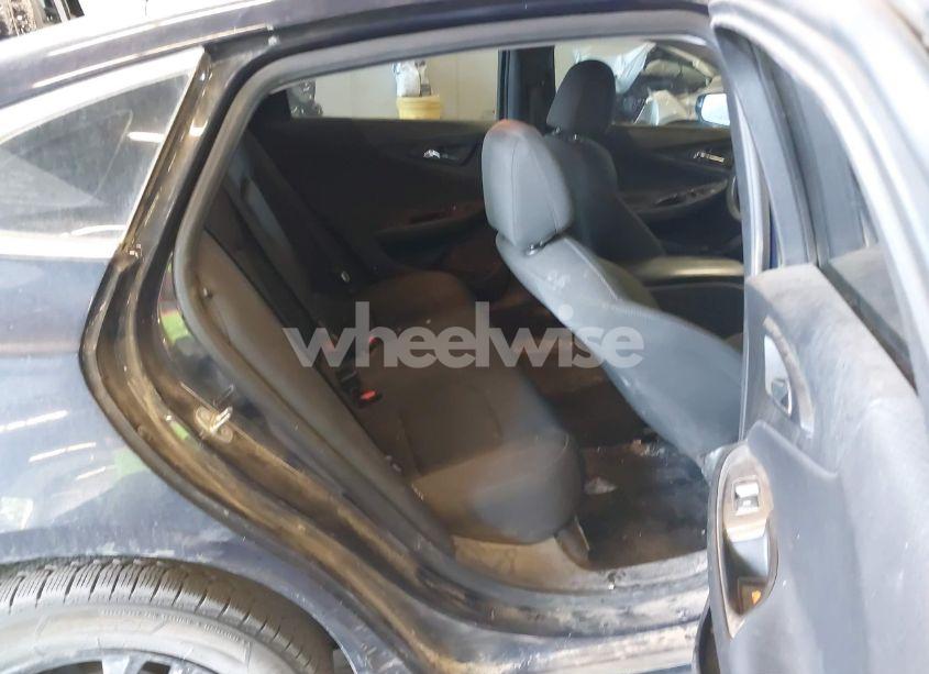 Photo 8 of 2017 Chevrolet Malibu 1LT (VIN 1G1ZE5ST8HF130090)