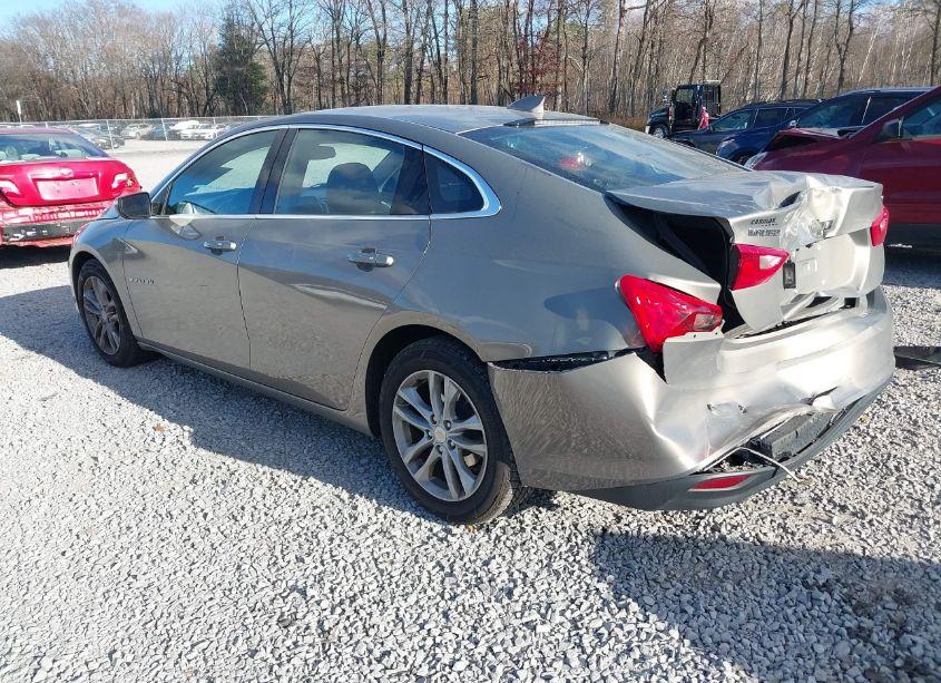 Photo 3 of 2017 Chevrolet Malibu 1LT (VIN 1G1ZE5ST8HF132504)