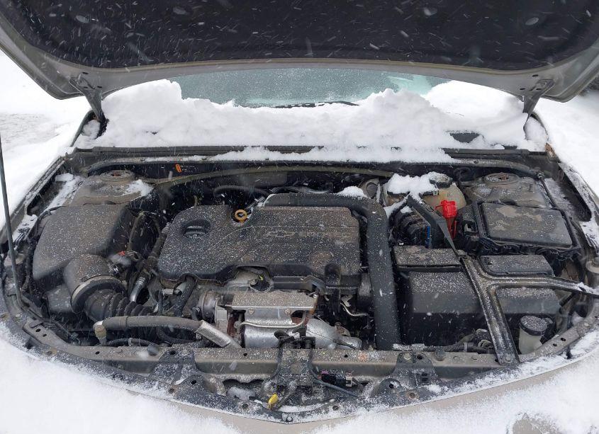 Photo 10 of 2017 Chevrolet Malibu 1LT (VIN 1G1ZE5ST8HF150890)