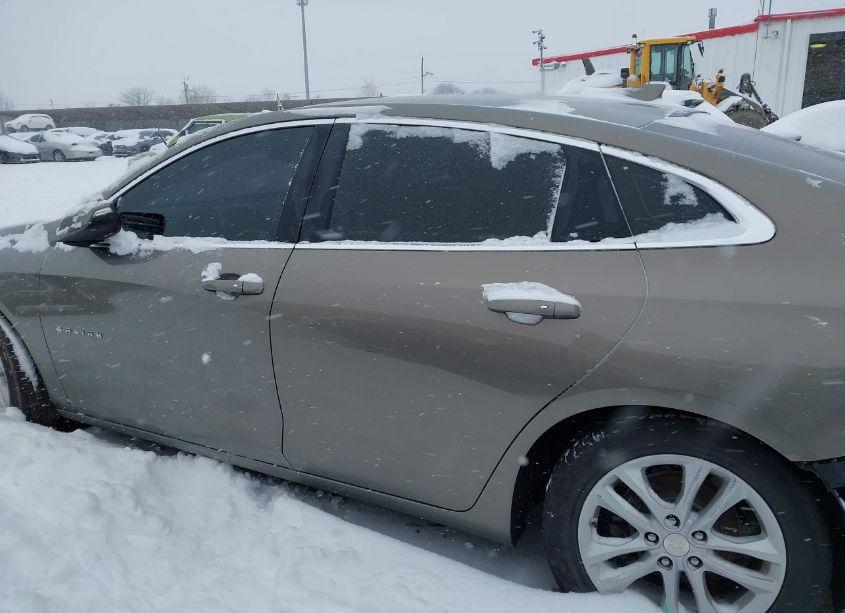 Photo 14 of 2017 Chevrolet Malibu 1LT (VIN 1G1ZE5ST8HF150890)
