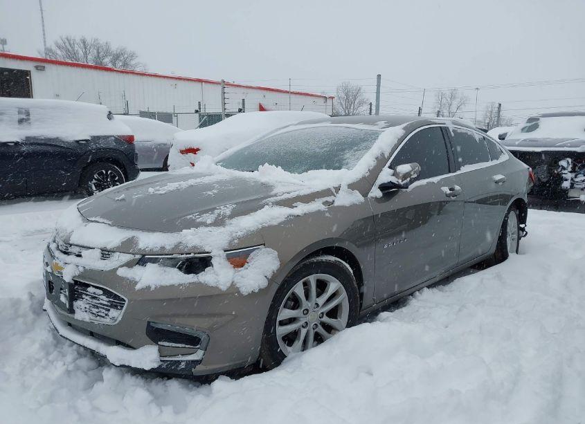 Photo 2 of 2017 Chevrolet Malibu 1LT (VIN 1G1ZE5ST8HF150890)