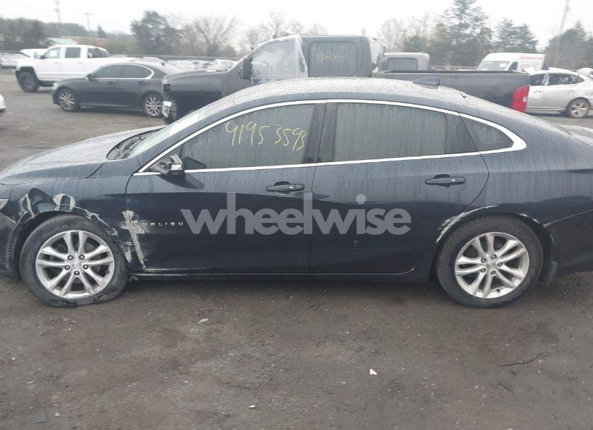 Photo 14 of 2017 Chevrolet Malibu 1LT (VIN 1G1ZE5ST8HF179001)