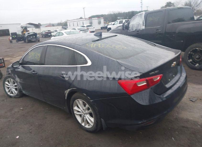 Photo 3 of 2017 Chevrolet Malibu 1LT (VIN 1G1ZE5ST8HF179001)