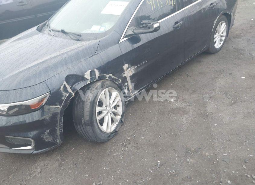 Photo 6 of 2017 Chevrolet Malibu 1LT (VIN 1G1ZE5ST8HF179001)