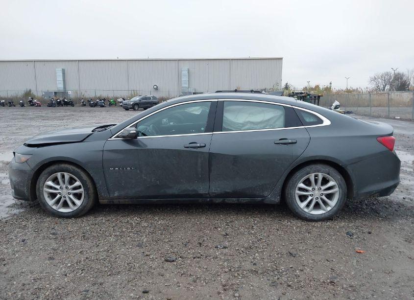 Photo 14 of 2017 Chevrolet Malibu 1LT (VIN 1G1ZE5ST8HF184747)