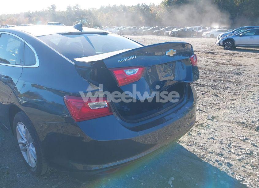 Photo 6 of 2017 Chevrolet Malibu 1LT (VIN 1G1ZE5ST8HF193366)