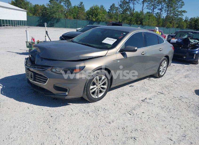Photo 2 of 2017 Chevrolet Malibu 1LT (VIN 1G1ZE5ST8HF197210)