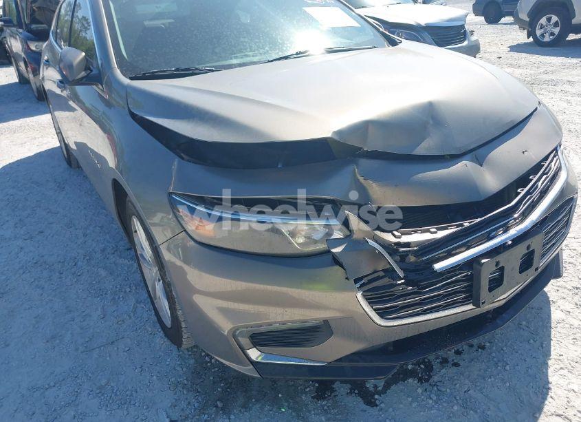 Photo 6 of 2017 Chevrolet Malibu 1LT (VIN 1G1ZE5ST8HF197210)