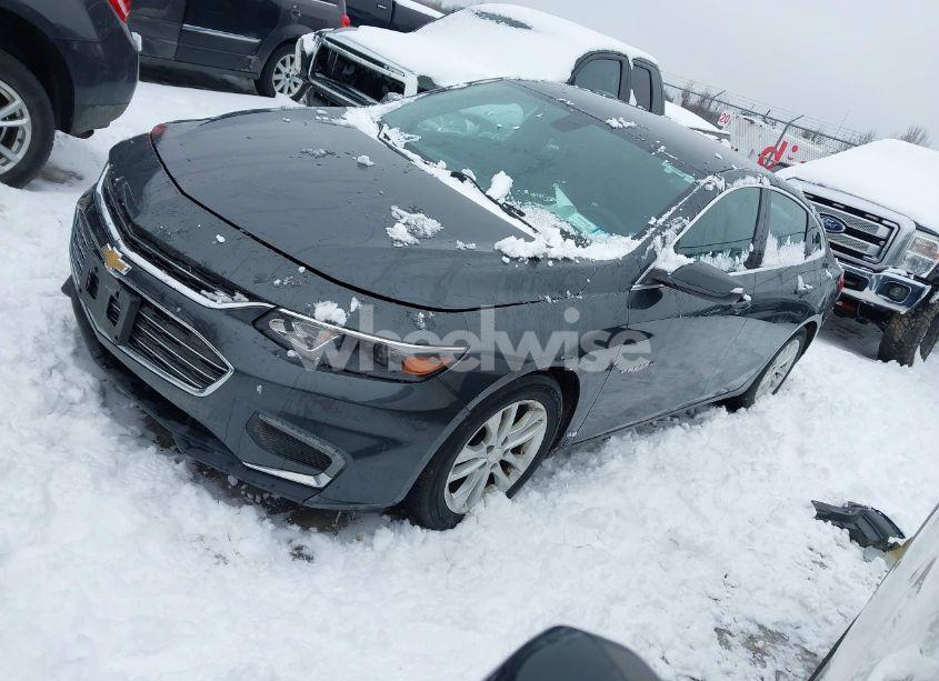 Photo 2 of 2017 Chevrolet Malibu 1LT (VIN 1G1ZE5ST8HF208254)