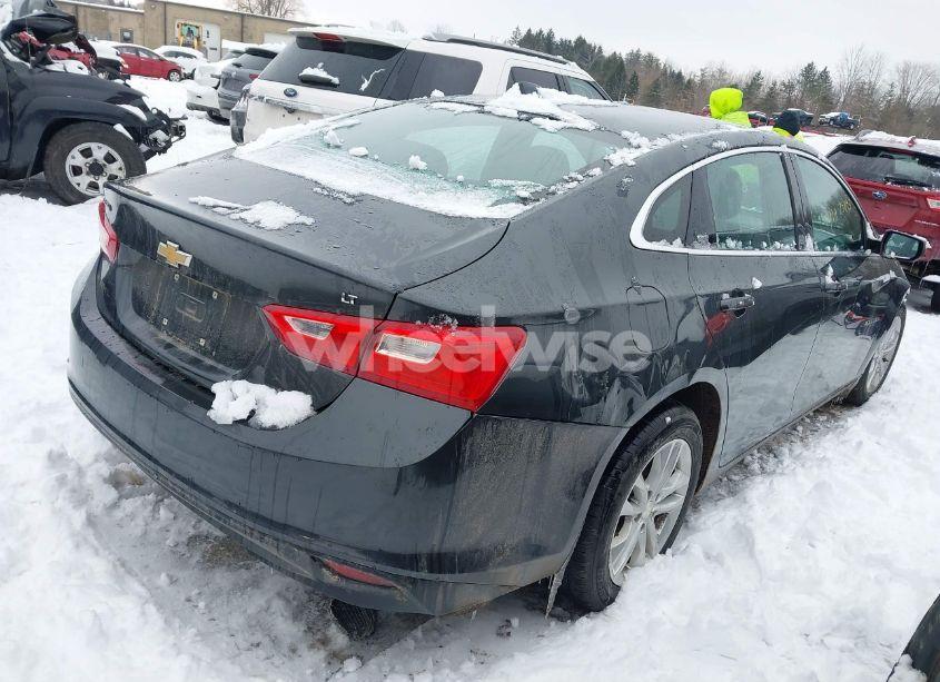 Photo 4 of 2017 Chevrolet Malibu 1LT (VIN 1G1ZE5ST8HF208254)