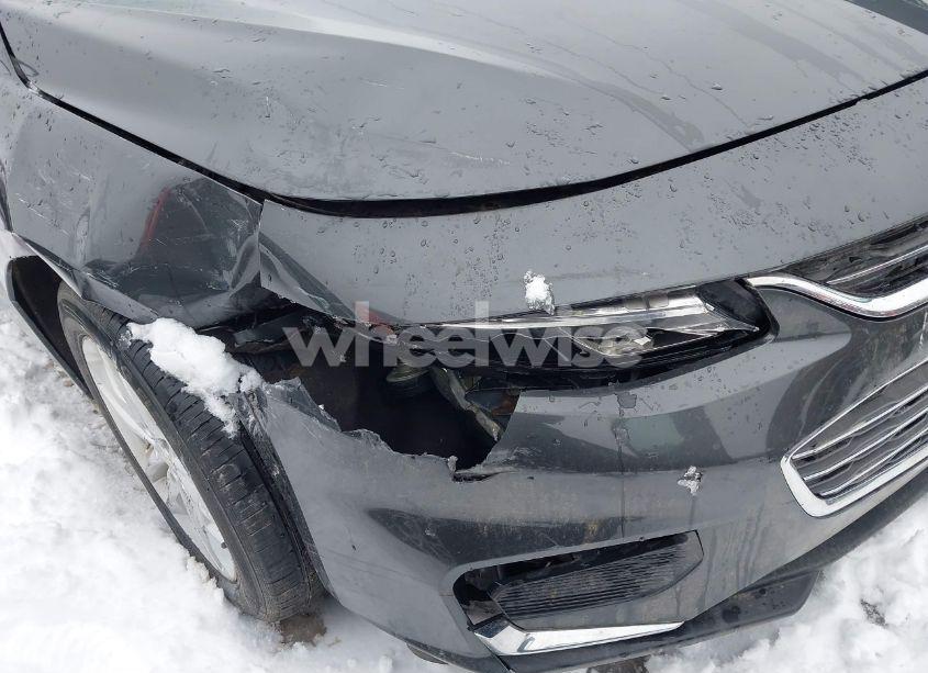 Photo 6 of 2017 Chevrolet Malibu 1LT (VIN 1G1ZE5ST8HF208254)