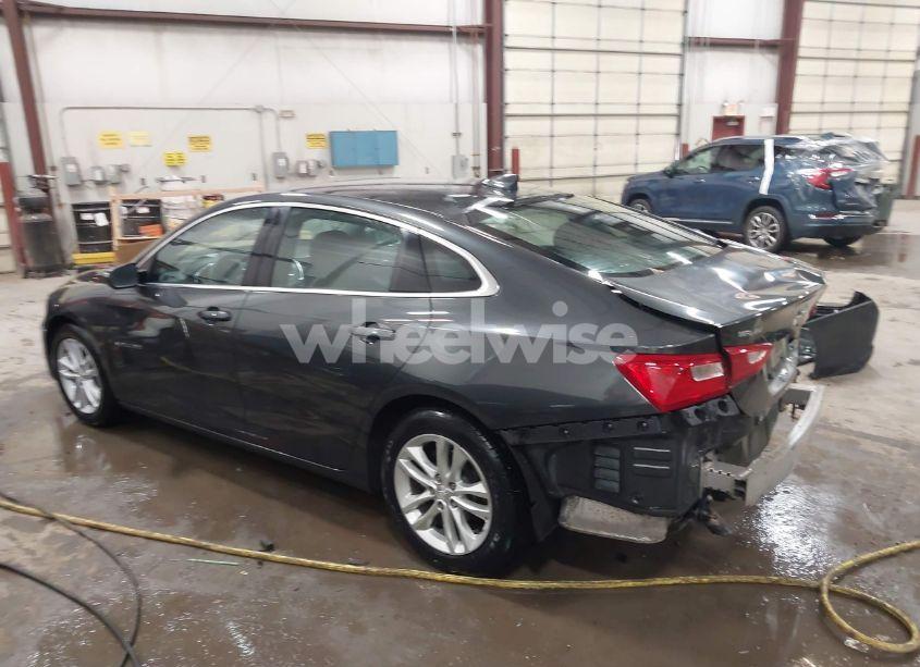 Photo 3 of 2017 Chevrolet Malibu 1LT (VIN 1G1ZE5ST8HF209517)