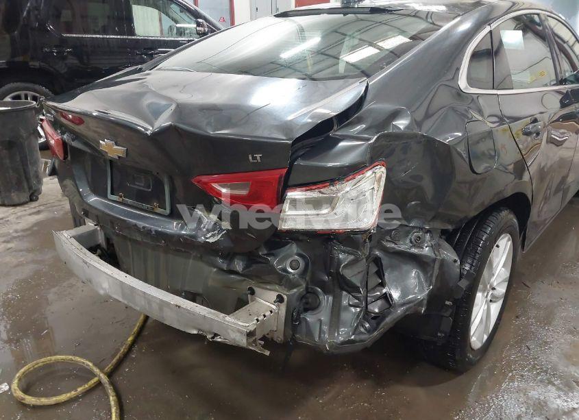 Photo 6 of 2017 Chevrolet Malibu 1LT (VIN 1G1ZE5ST8HF209517)