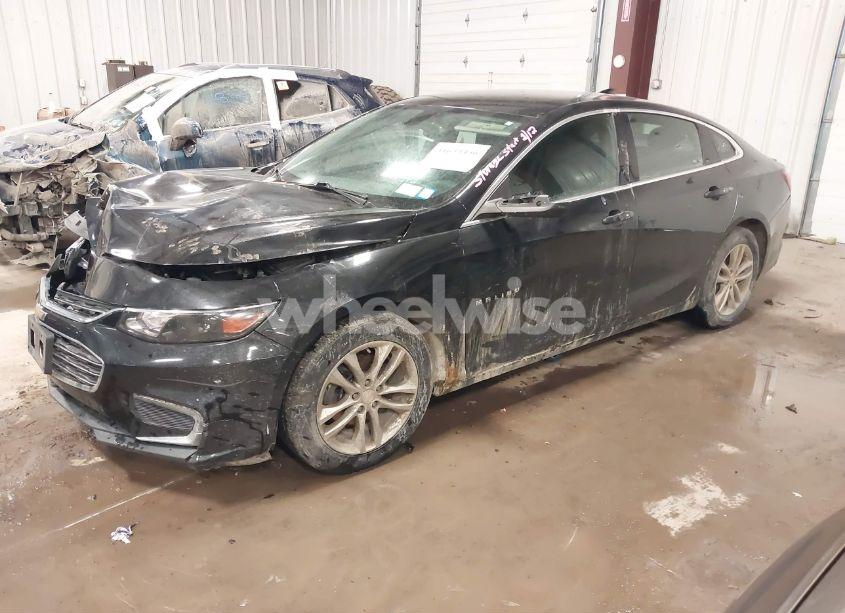 Photo 2 of 2017 Chevrolet Malibu 1LT (VIN 1G1ZE5ST8HF210019)