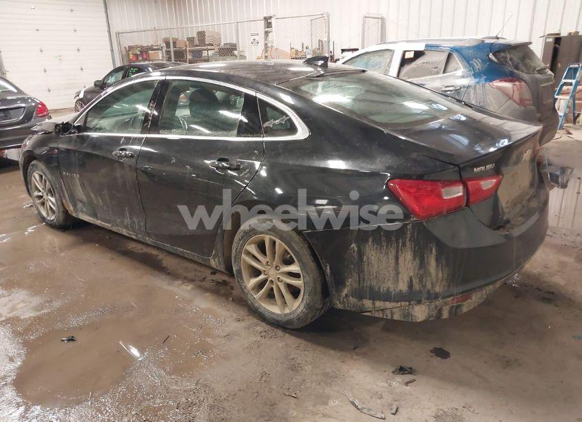 Photo 3 of 2017 Chevrolet Malibu 1LT (VIN 1G1ZE5ST8HF210019)