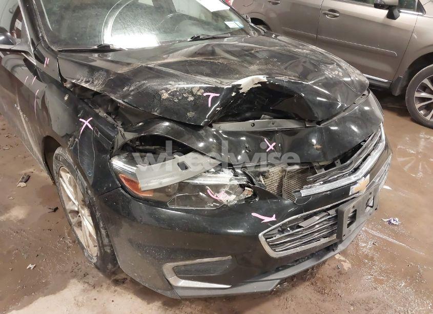 Photo 6 of 2017 Chevrolet Malibu 1LT (VIN 1G1ZE5ST8HF210019)