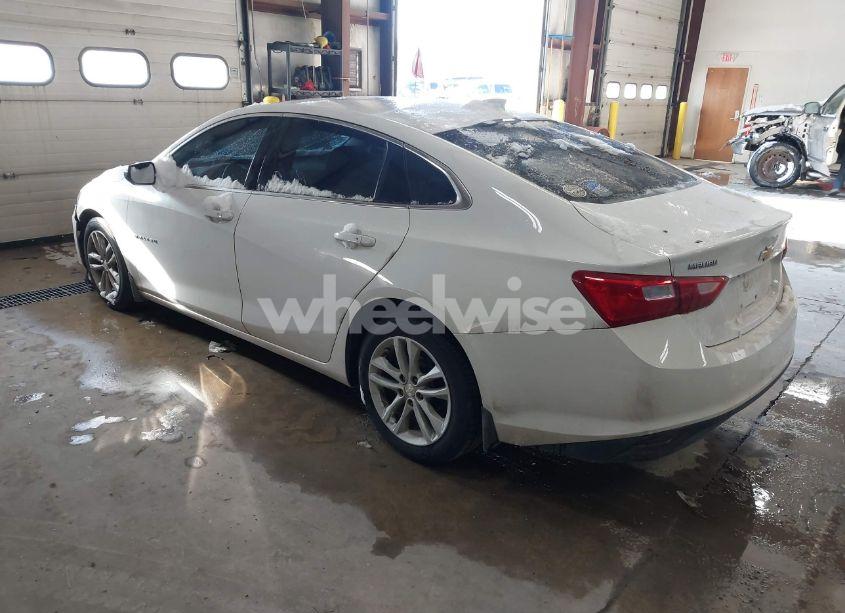 Photo 3 of 2017 Chevrolet Malibu 1LT (VIN 1G1ZE5ST8HF211736)