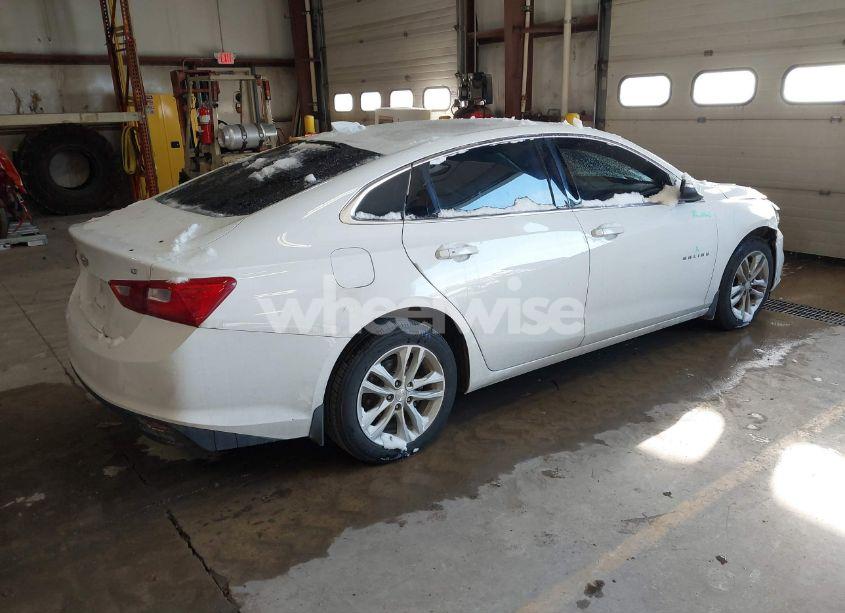 Photo 4 of 2017 Chevrolet Malibu 1LT (VIN 1G1ZE5ST8HF211736)