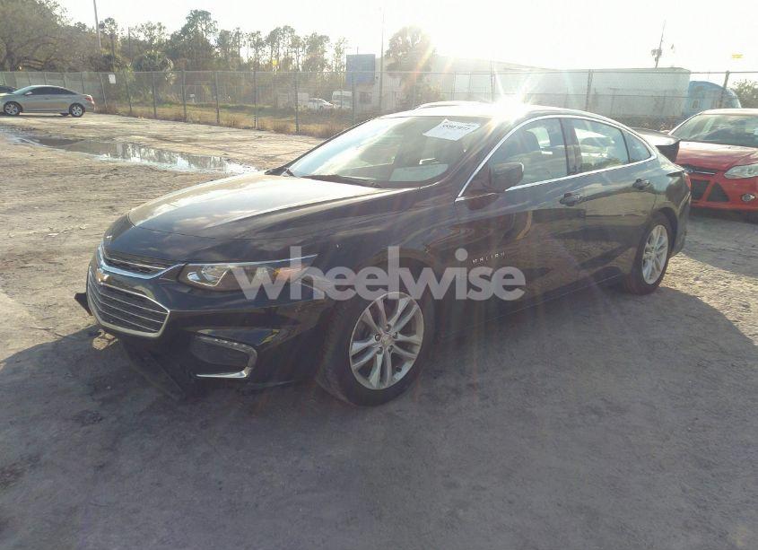 Photo 2 of 2017 Chevrolet Malibu 1LT (VIN 1G1ZE5ST8HF222400)