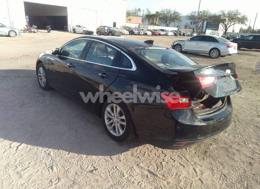 Photo 3 of 2017 Chevrolet Malibu 1LT (VIN 1G1ZE5ST8HF222400)