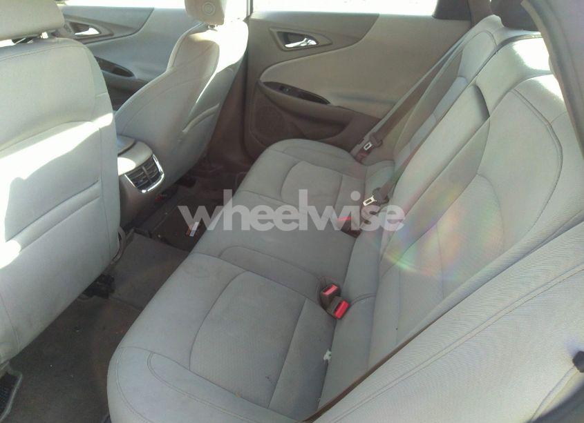 Photo 8 of 2017 Chevrolet Malibu 1LT (VIN 1G1ZE5ST8HF222400)