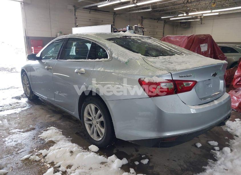 Photo 3 of 2017 Chevrolet Malibu 1LT (VIN 1G1ZE5ST8HF225684)