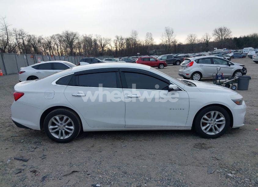 Photo 13 of 2017 Chevrolet Malibu 1LT (VIN 1G1ZE5ST8HF227872)