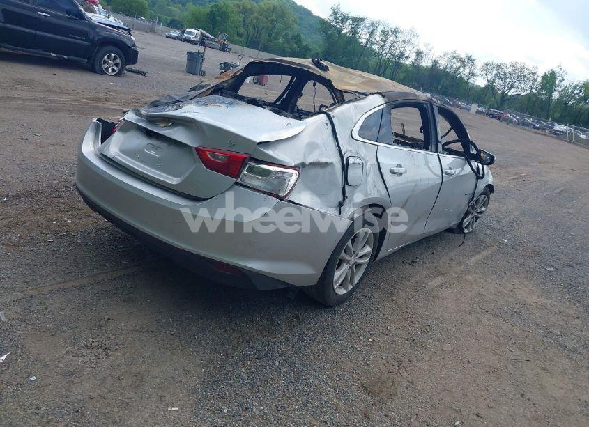 Photo 4 of 2017 Chevrolet Malibu 1LT (VIN 1G1ZE5ST8HF231758)