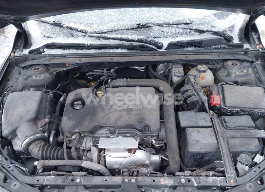 Photo 10 of 2017 Chevrolet Malibu 1LT (VIN 1G1ZE5ST8HF242792)