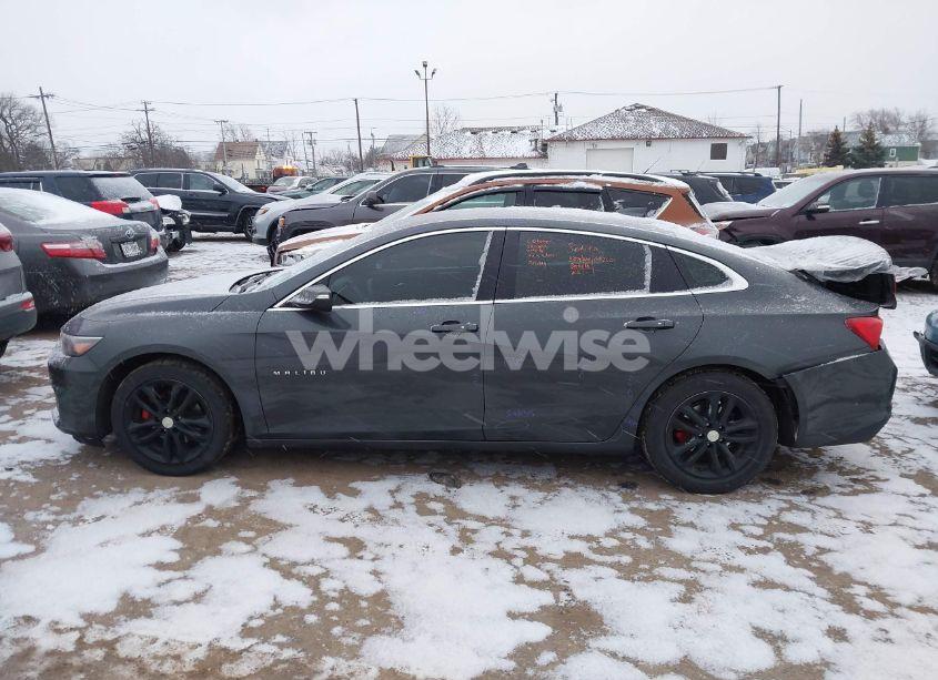 Photo 15 of 2017 Chevrolet Malibu 1LT (VIN 1G1ZE5ST8HF242792)