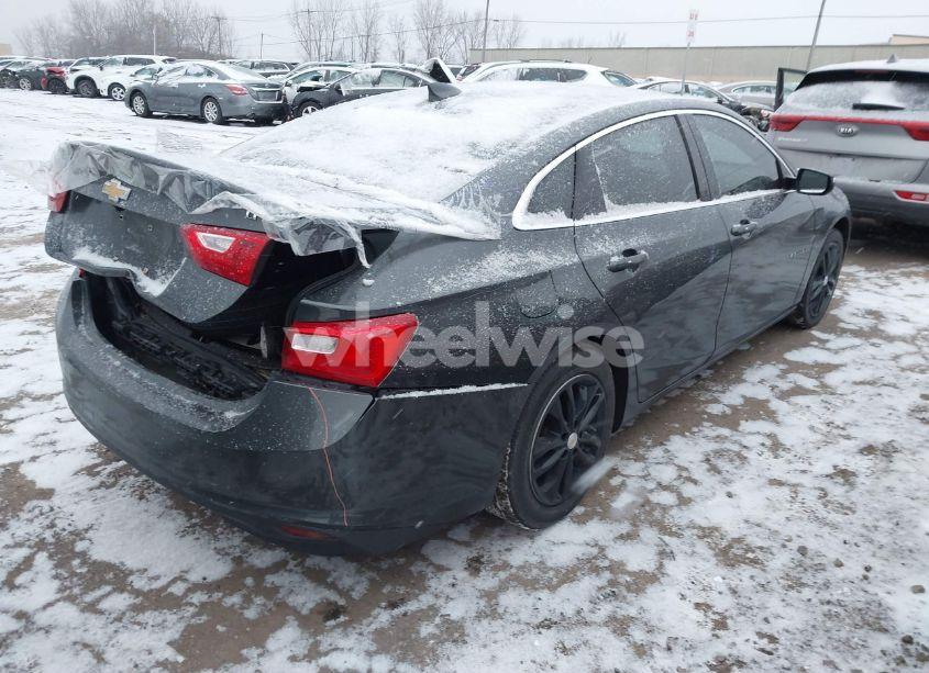 Photo 4 of 2017 Chevrolet Malibu 1LT (VIN 1G1ZE5ST8HF242792)