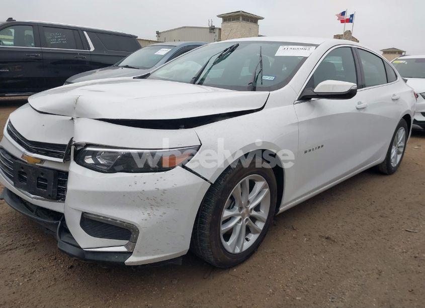 Photo 2 of 2017 Chevrolet Malibu 1LT (VIN 1G1ZE5ST8HF249824)