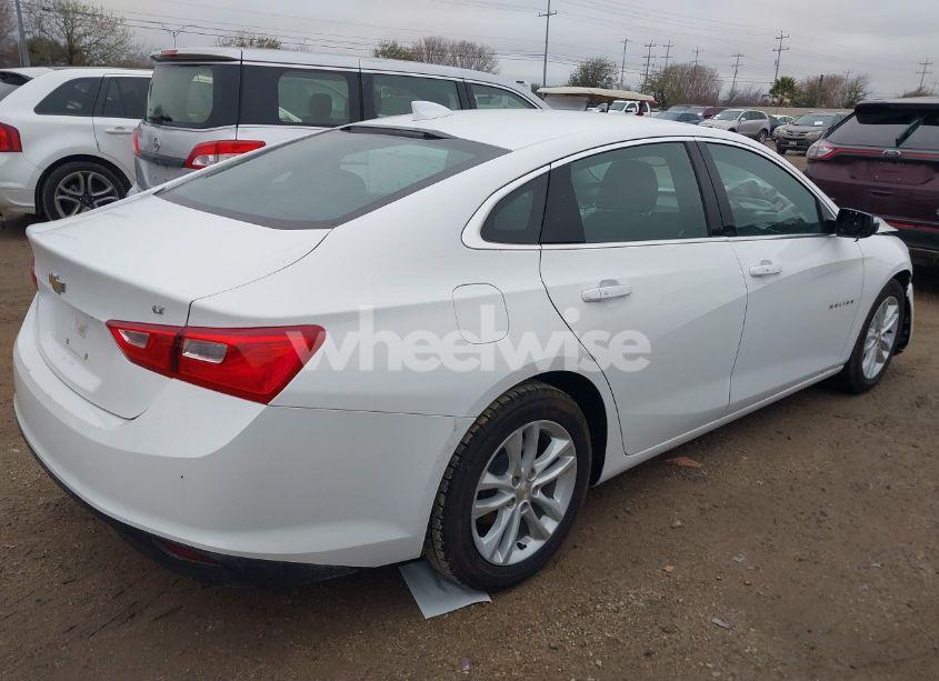 Photo 4 of 2017 Chevrolet Malibu 1LT (VIN 1G1ZE5ST8HF249824)