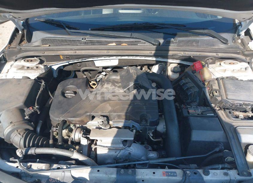 Photo 10 of 2017 Chevrolet Malibu 1LT (VIN 1G1ZE5ST8HF250259)