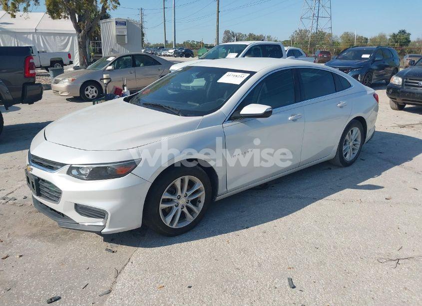 Photo 2 of 2017 Chevrolet Malibu 1LT (VIN 1G1ZE5ST8HF250259)