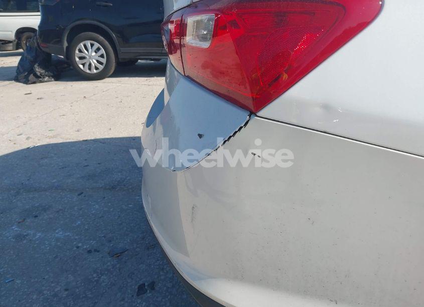 Photo 6 of 2017 Chevrolet Malibu 1LT (VIN 1G1ZE5ST8HF250259)