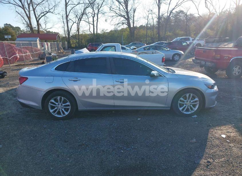 Photo 13 of 2017 Chevrolet Malibu 1LT (VIN 1G1ZE5ST8HF257440)