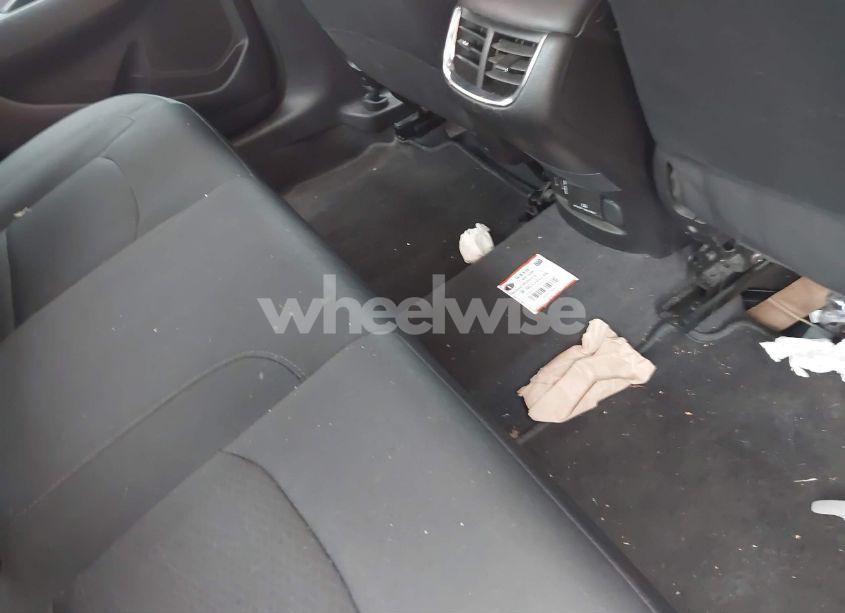 Photo 8 of 2016 Chevrolet Malibu 1LT (VIN 1G1ZE5ST9GF186098)