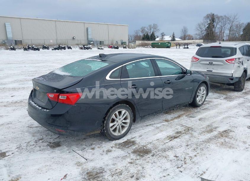 Photo 4 of 2016 Chevrolet Malibu 1LT (VIN 1G1ZE5ST9GF191740)