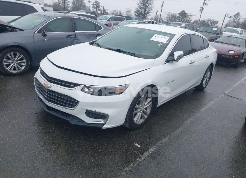 Photo 2 of 2016 Chevrolet Malibu 1LT (VIN 1G1ZE5ST9GF195206)