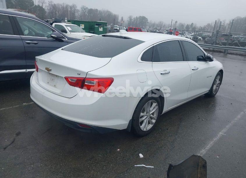 Photo 4 of 2016 Chevrolet Malibu 1LT (VIN 1G1ZE5ST9GF195206)