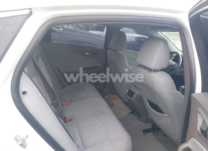 Photo 8 of 2016 Chevrolet Malibu 1LT (VIN 1G1ZE5ST9GF195206)