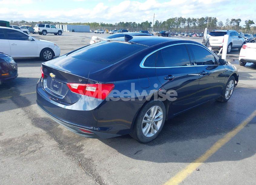 Photo 4 of 2016 Chevrolet Malibu 1LT (VIN 1G1ZE5ST9GF198199)