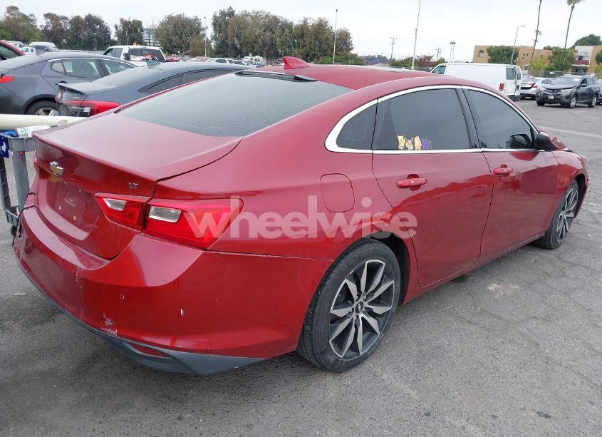 Photo 4 of 2016 Chevrolet Malibu 1LT (VIN 1G1ZE5ST9GF208794)