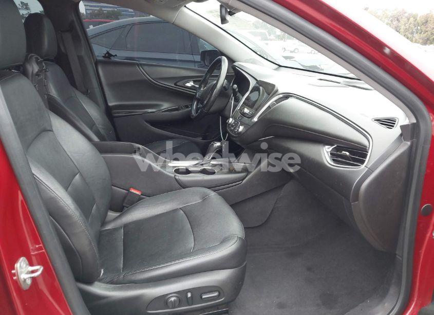 Photo 5 of 2016 Chevrolet Malibu 1LT (VIN 1G1ZE5ST9GF208794)