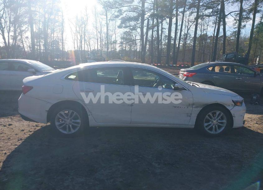 Photo 13 of 2016 Chevrolet Malibu 1LT (VIN 1G1ZE5ST9GF220668)