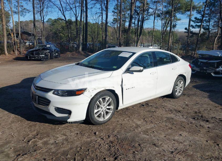Photo 2 of 2016 Chevrolet Malibu 1LT (VIN 1G1ZE5ST9GF220668)