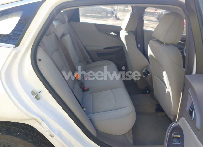 Photo 8 of 2016 Chevrolet Malibu 1LT (VIN 1G1ZE5ST9GF220668)