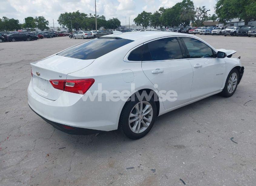 Photo 4 of 2016 Chevrolet Malibu 1LT (VIN 1G1ZE5ST9GF232416)